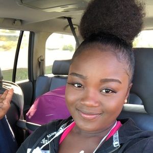 Meet your Posher, Brittany